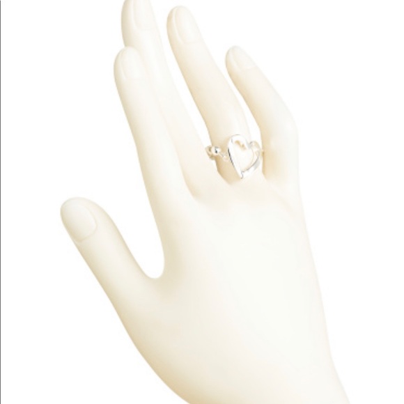 Gucci Toggle Heart Ring sz 6 NWT - Picture 2 of 12